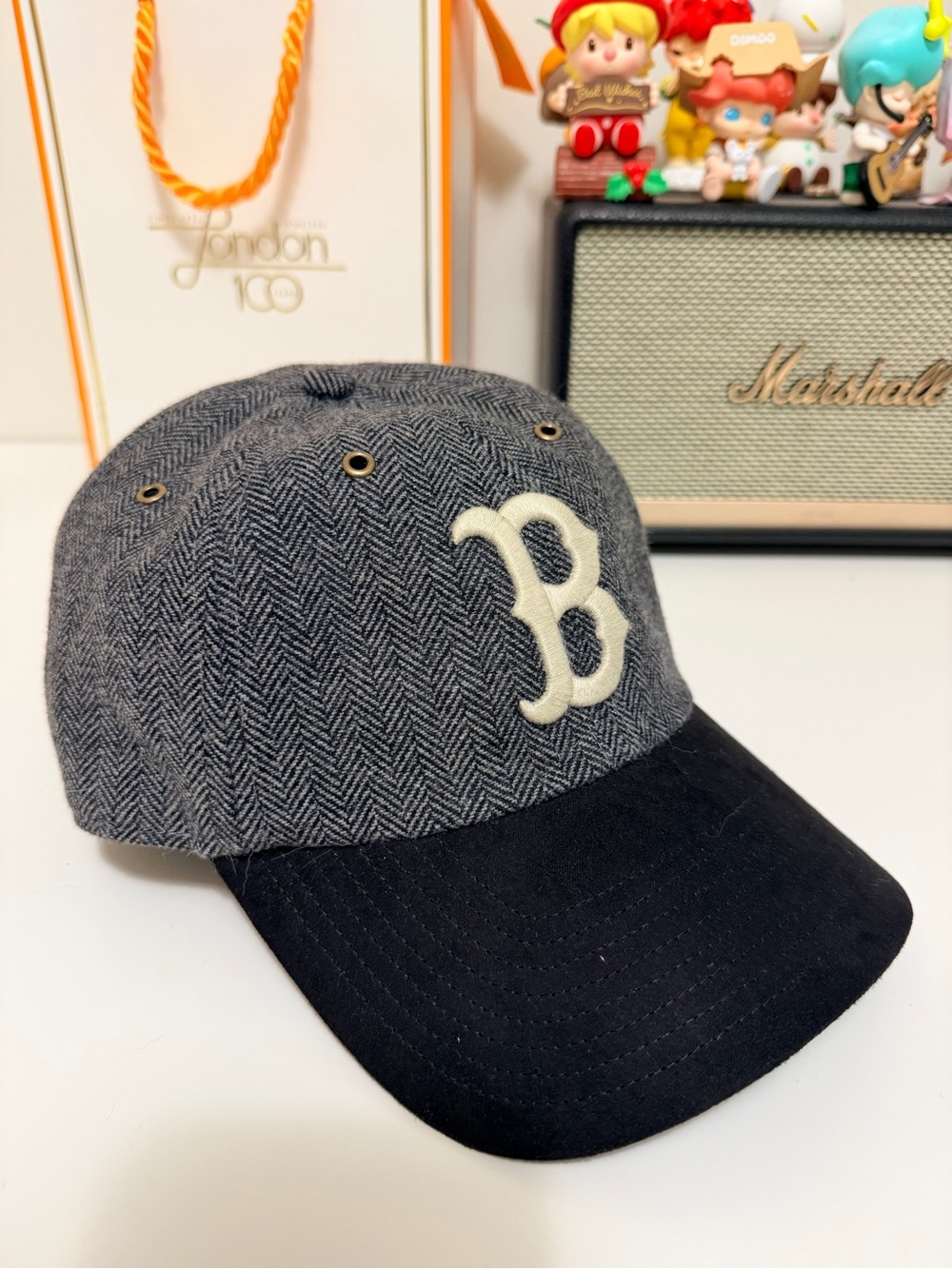Boston Red Sox Woolen fabric Two-Tone Grey & Black Baseball Cap with 'B' Patch